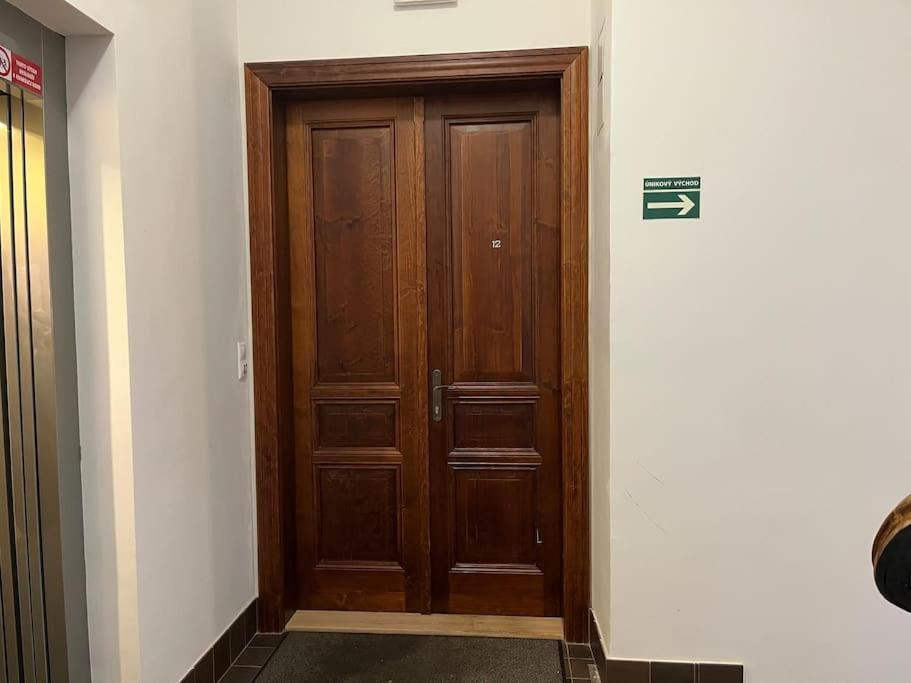 Leger Residence Apartment Прага Екстериор снимка